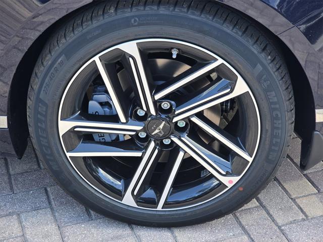 new 2025 Genesis G80 car