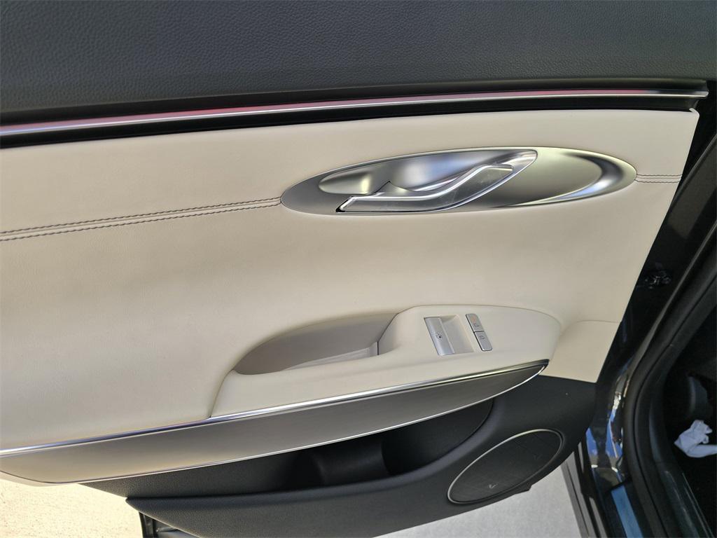 new 2026 Genesis GV70 car