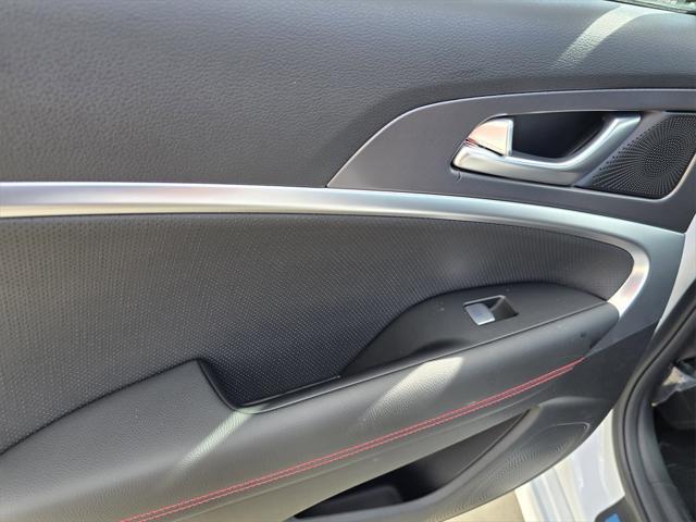 new 2025 Genesis G70 car, priced at $48,530