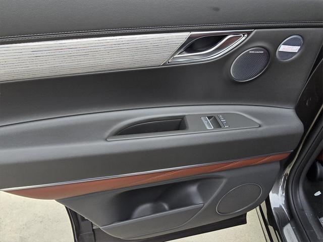 new 2025 Genesis GV80 car, priced at $82,789