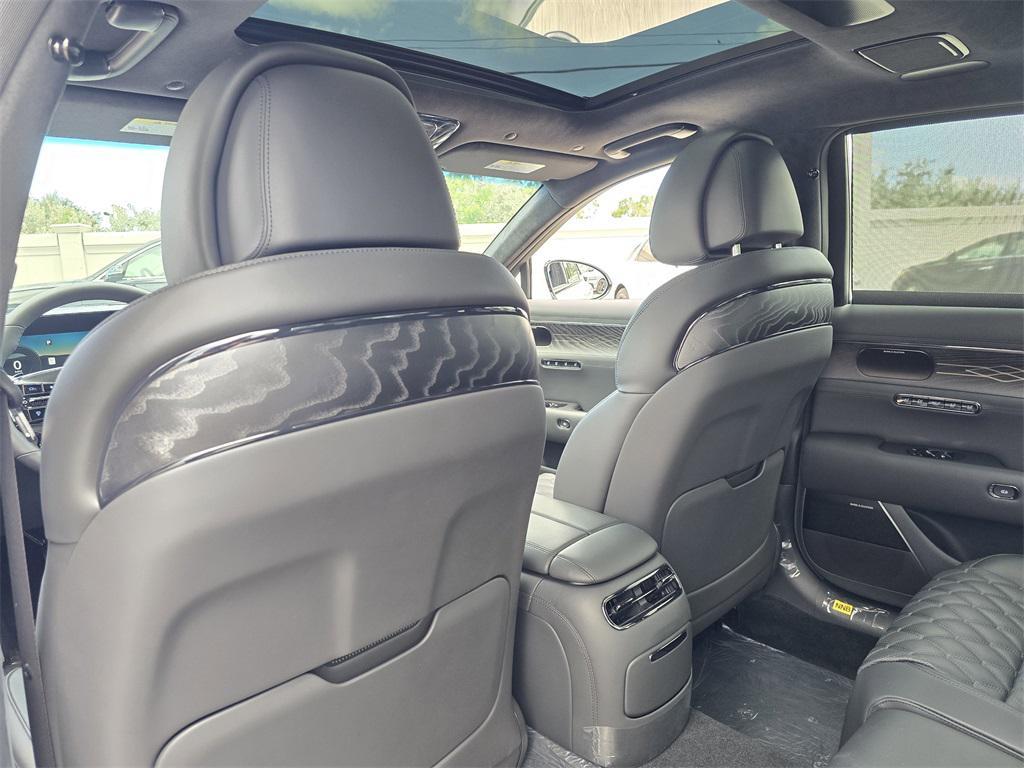 new 2026 Genesis G90 car, priced at $108,555