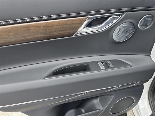 new 2025 Genesis GV80 car, priced at $82,550