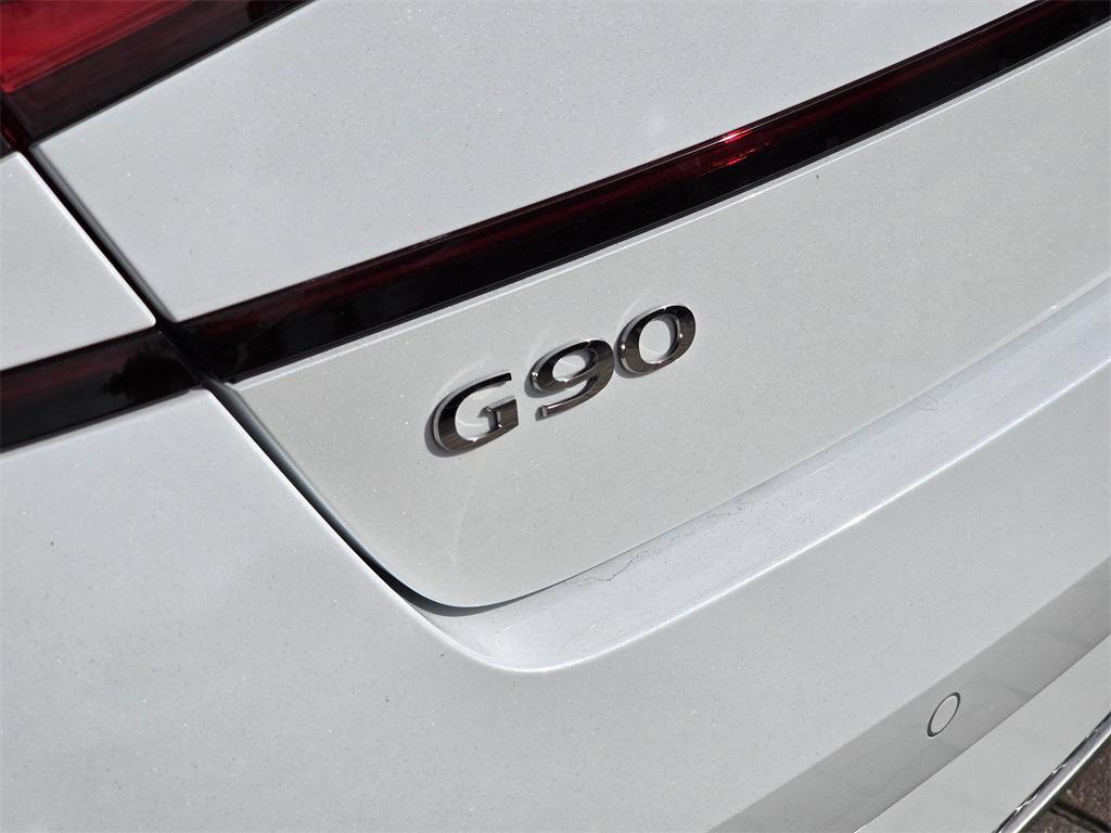 new 2025 Genesis G90 car, priced at $102,405