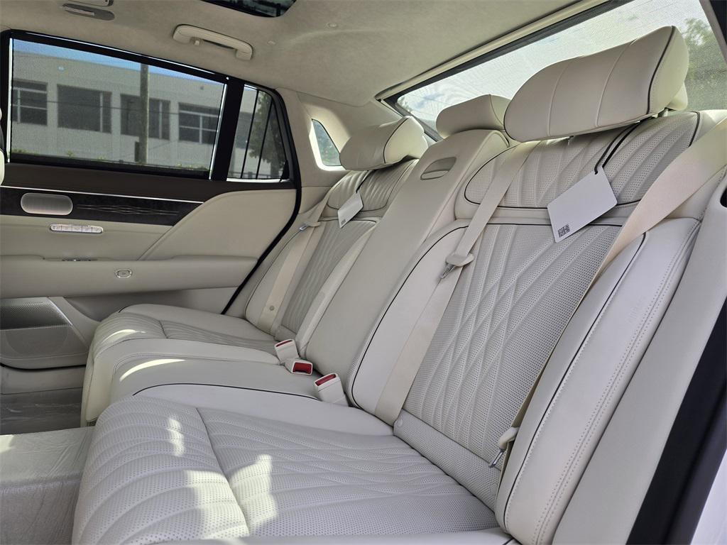 new 2025 Genesis G90 car, priced at $102,405
