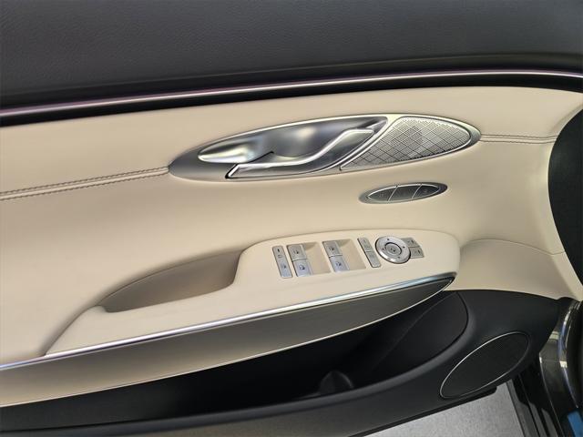new 2026 Genesis GV70 car