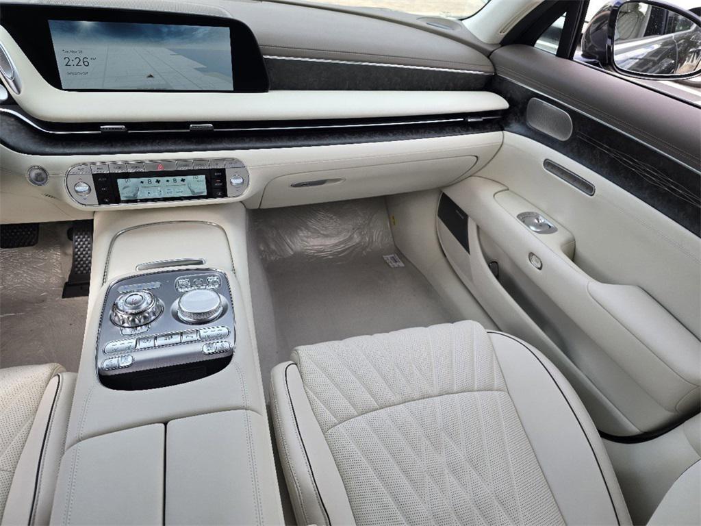 new 2025 Genesis G90 car, priced at $102,190