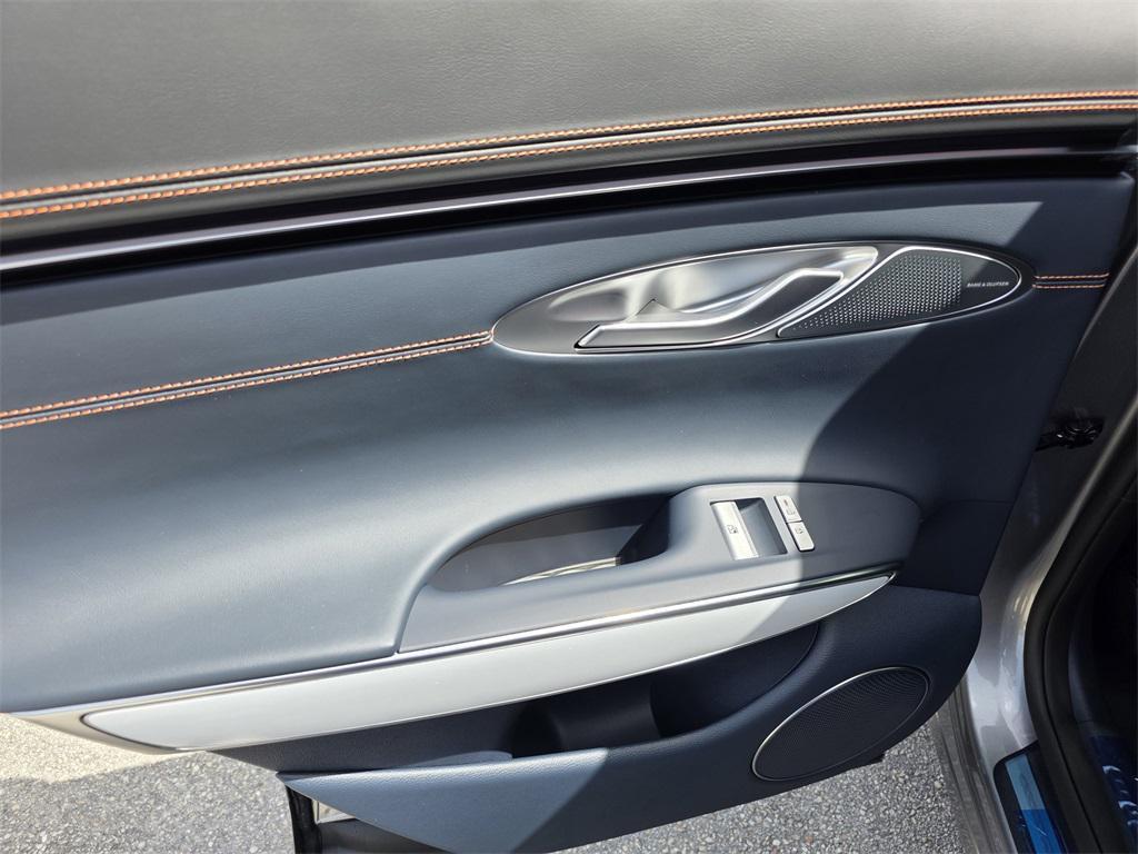 new 2026 Genesis GV70 car