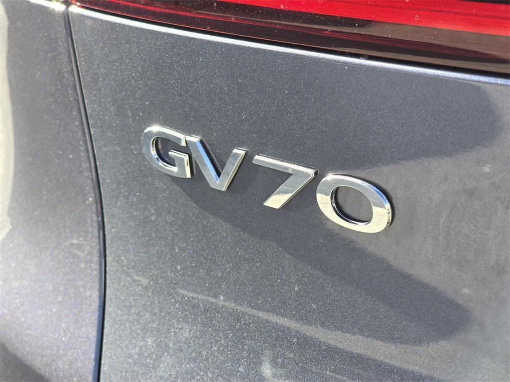 new 2026 Genesis GV70 car