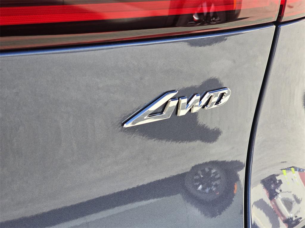 new 2026 Genesis GV70 car