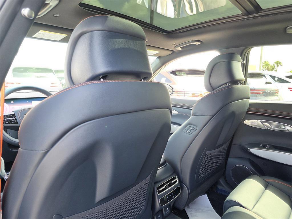 new 2026 Genesis GV70 car