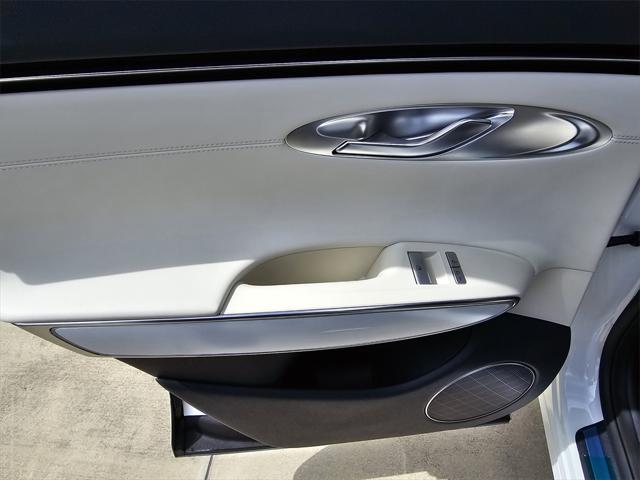 new 2025 Genesis Electrified GV70 car, priced at $68,925