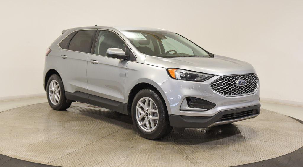 used 2024 Ford Edge car, priced at $22,589