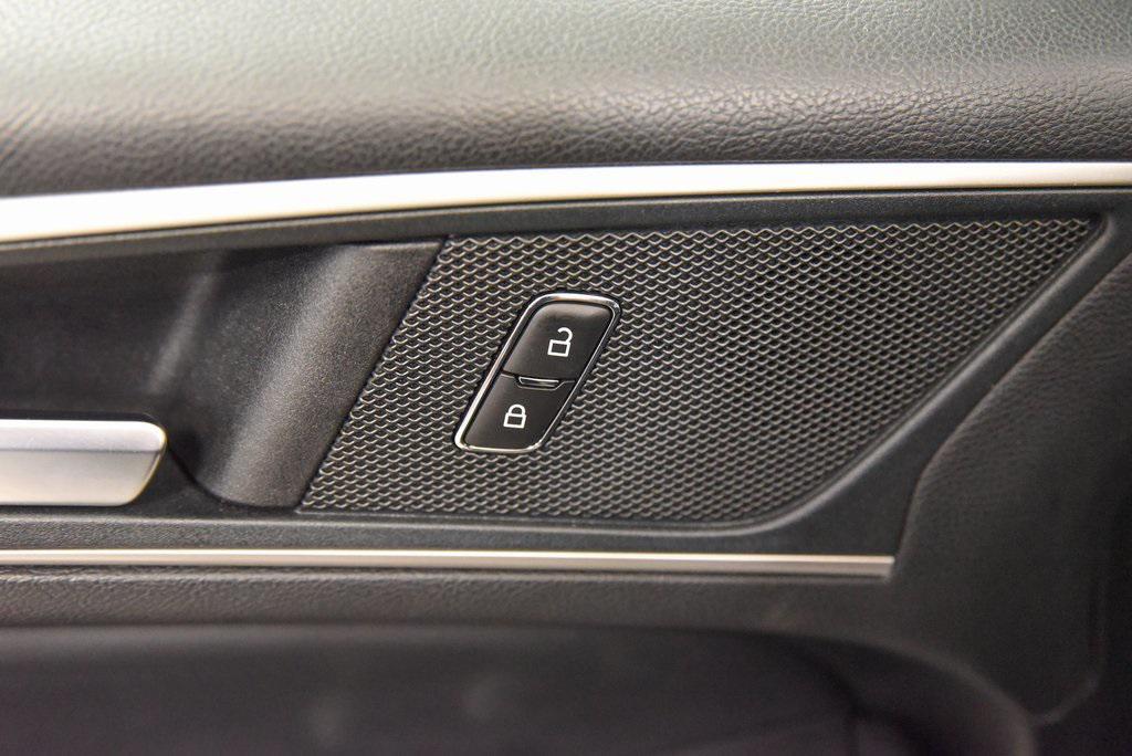 used 2024 Ford Edge car, priced at $22,589