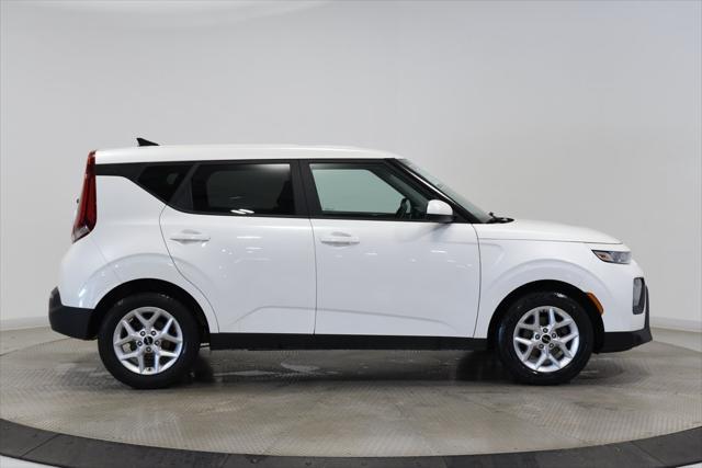 used 2022 Kia Soul car, priced at $17,472