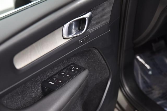 used 2019 Volvo XC40 car, priced at $20,589