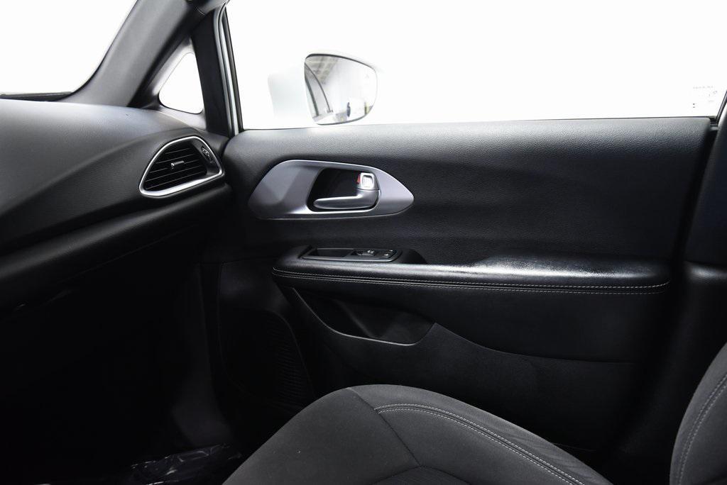 used 2018 Chrysler Pacifica car, priced at $13,995