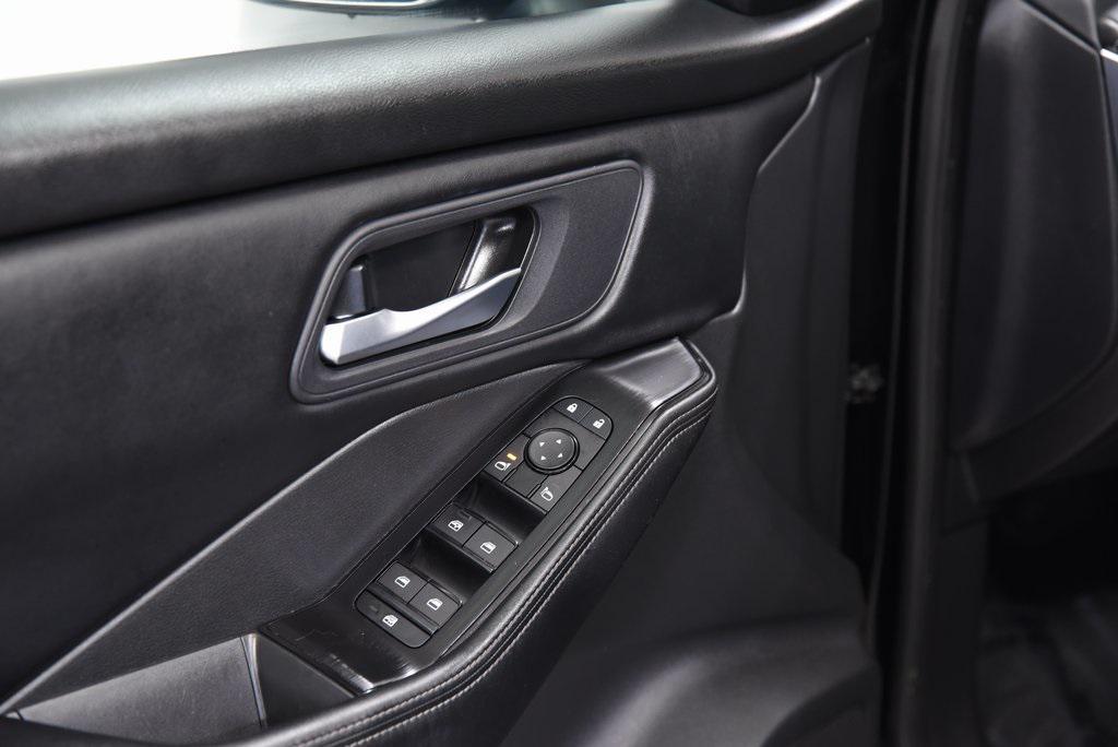 used 2025 Nissan Rogue car, priced at $23,989