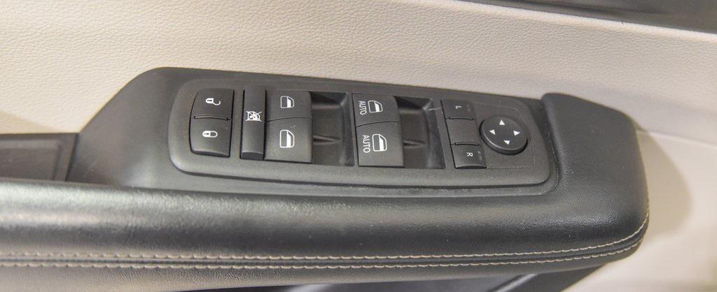 used 2022 Chrysler Pacifica car, priced at $23,441