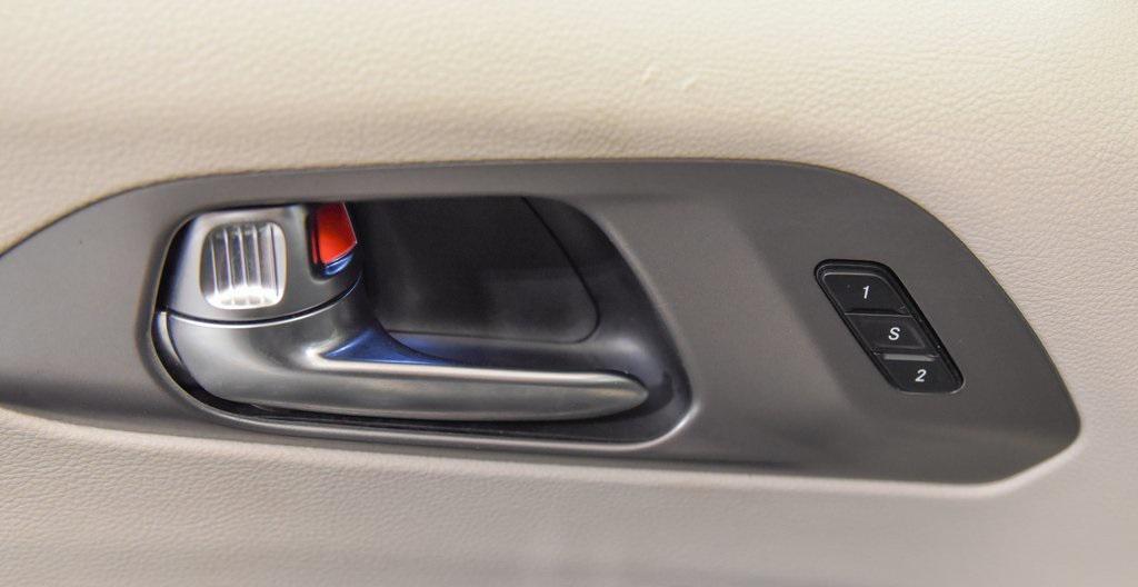 used 2022 Chrysler Pacifica car, priced at $23,441