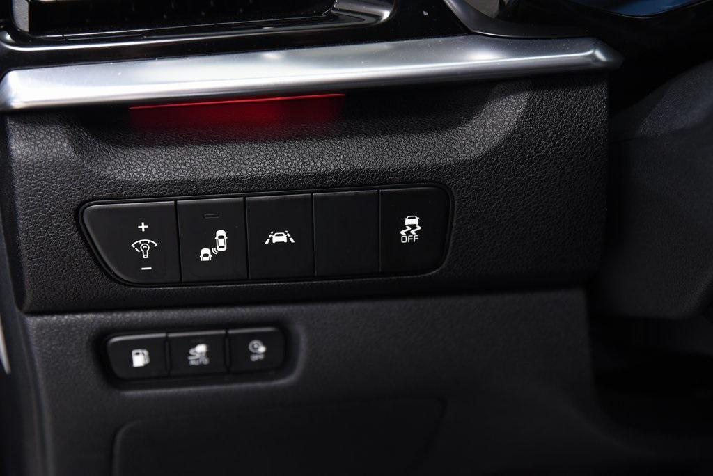 used 2022 Kia Niro Plug-In Hybrid car, priced at $16,441