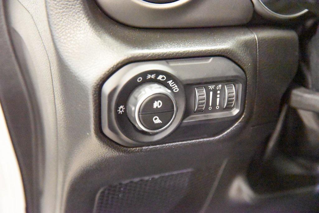 used 2022 Jeep Gladiator car, priced at $29,589