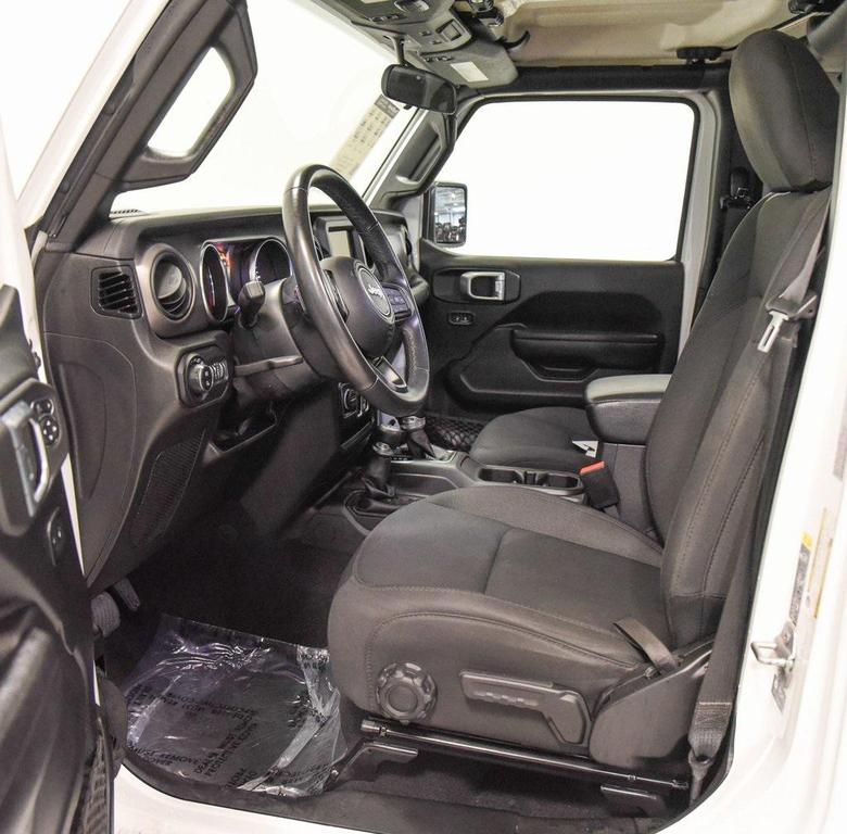 used 2022 Jeep Gladiator car, priced at $29,589