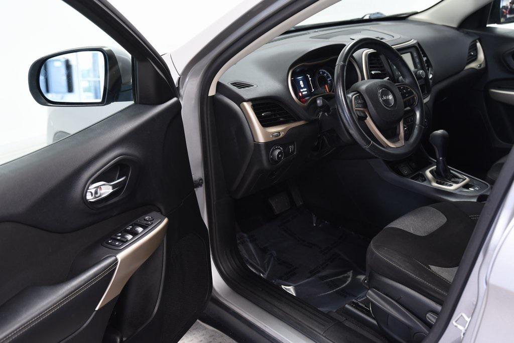 used 2018 Jeep Cherokee car, priced at $15,741