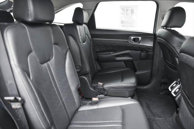 used 2022 Kia Sorento car, priced at $28,441