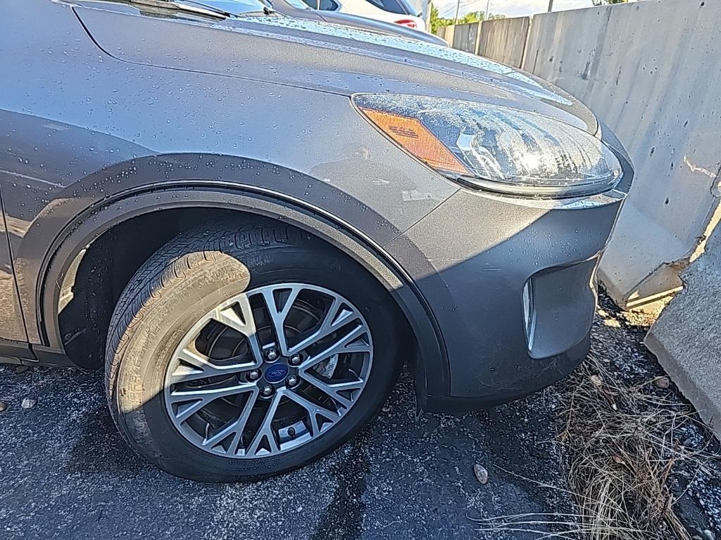 used 2022 Ford Escape car, priced at $22,995