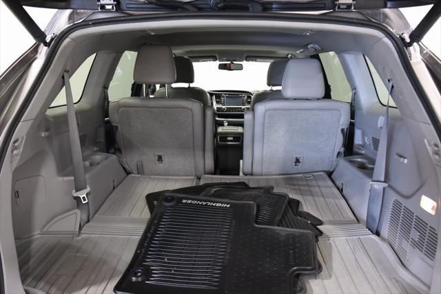 used 2016 Toyota Highlander car, priced at $18,189