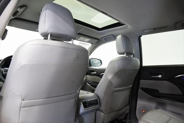 used 2016 Toyota Highlander car, priced at $18,189