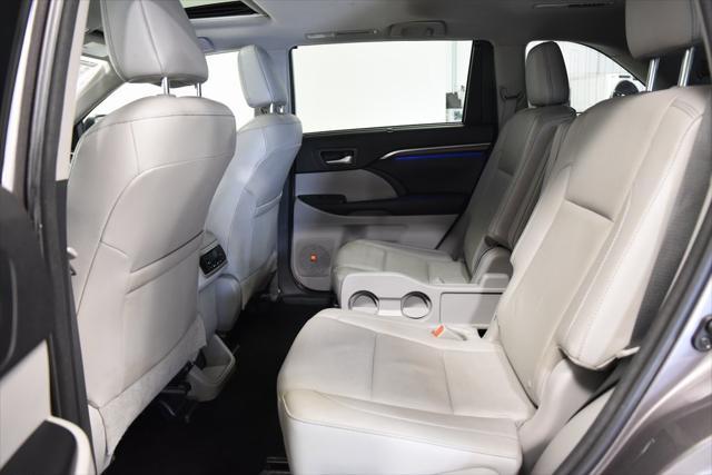 used 2016 Toyota Highlander car, priced at $18,189