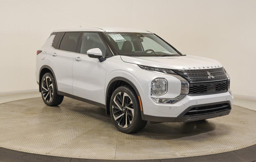 used 2023 Mitsubishi Outlander car, priced at $21,141