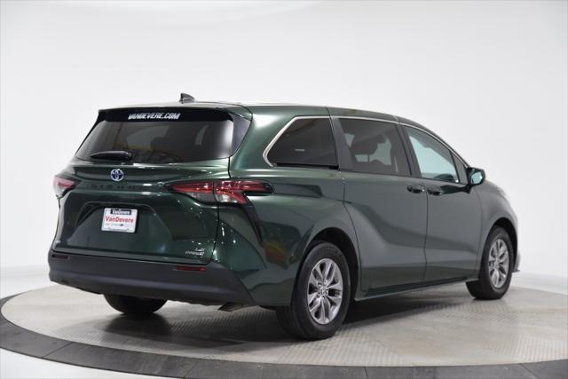 used 2022 Toyota Sienna car, priced at $30,972