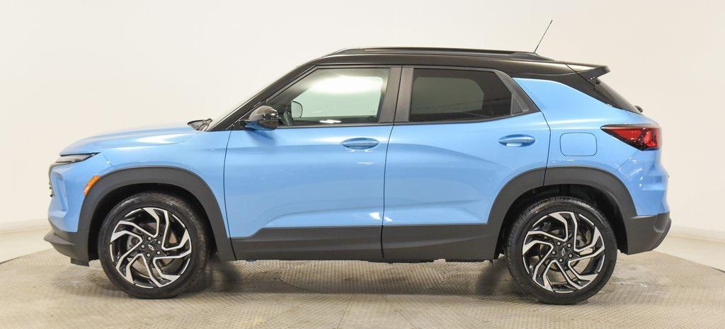 used 2025 Chevrolet TrailBlazer car, priced at $27,872