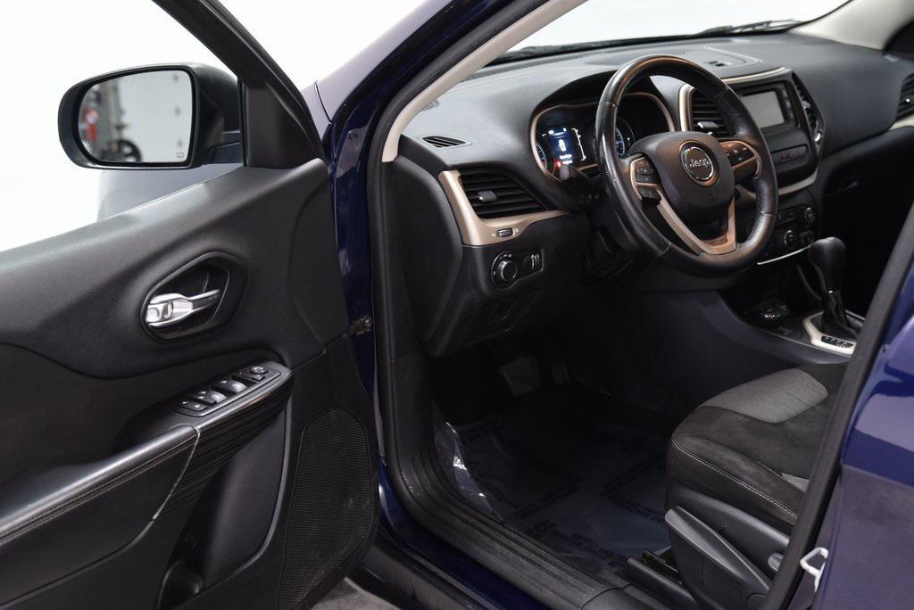 used 2014 Jeep Cherokee car, priced at $9,689