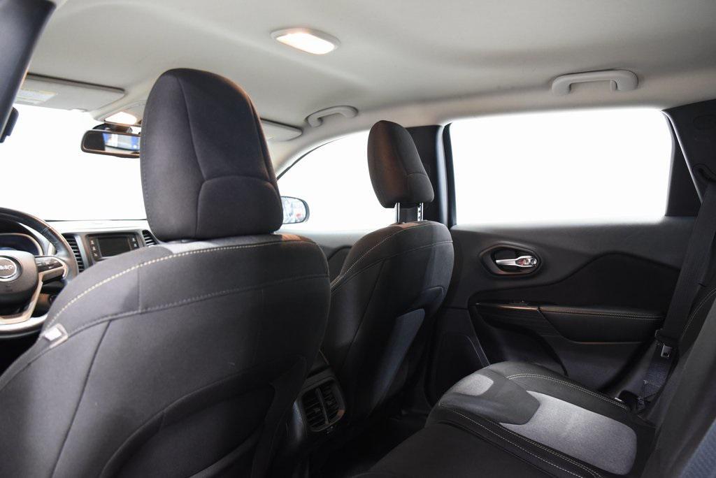 used 2014 Jeep Cherokee car, priced at $9,689