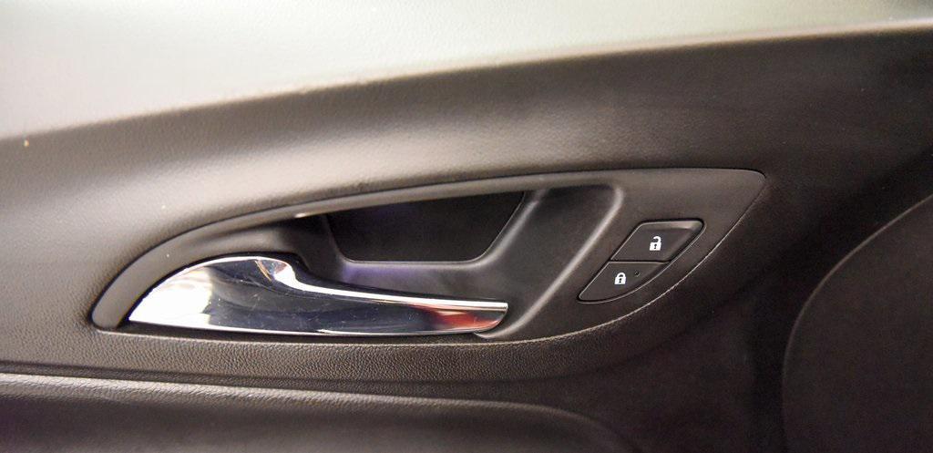 used 2020 Chevrolet Equinox car, priced at $18,972