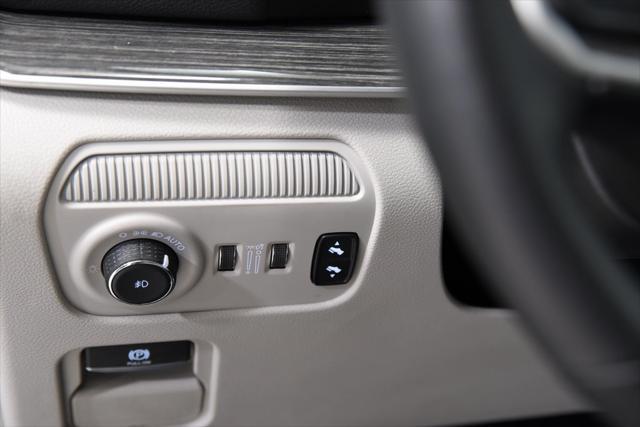 used 2022 Jeep Wagoneer car, priced at $35,000