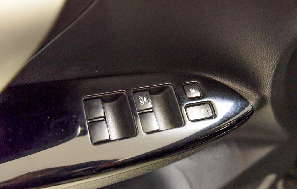 used 2024 Mitsubishi Eclipse Cross car, priced at $19,472