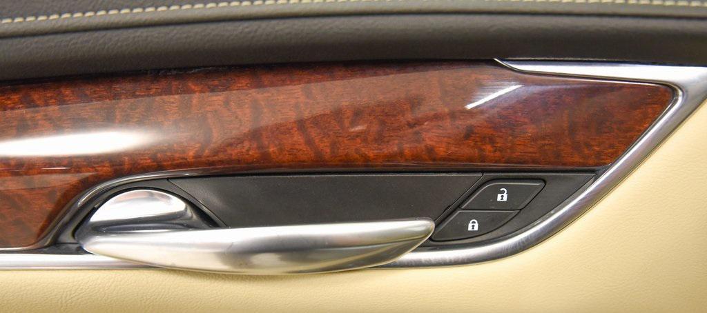 used 2019 Cadillac XT5 car, priced at $16,995