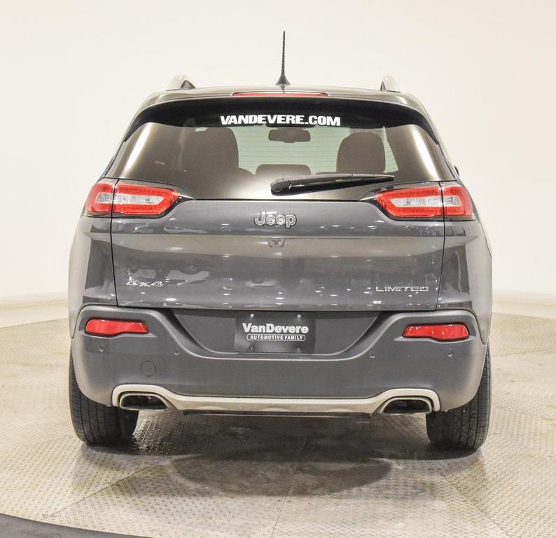 used 2018 Jeep Cherokee car, priced at $12,995
