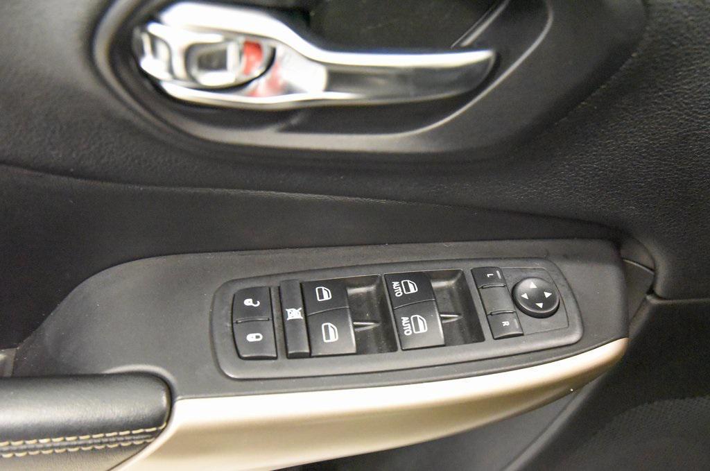 used 2018 Jeep Cherokee car, priced at $12,995