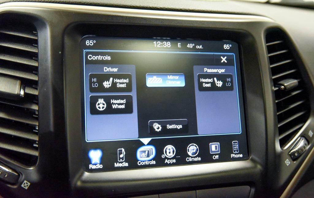 used 2018 Jeep Cherokee car, priced at $12,995