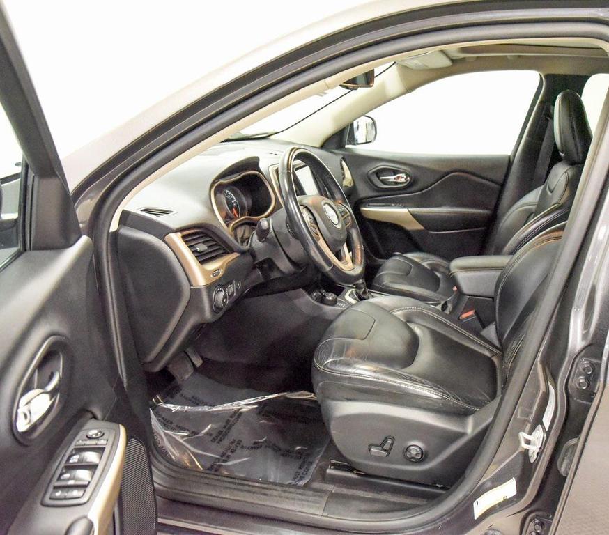 used 2018 Jeep Cherokee car, priced at $12,995