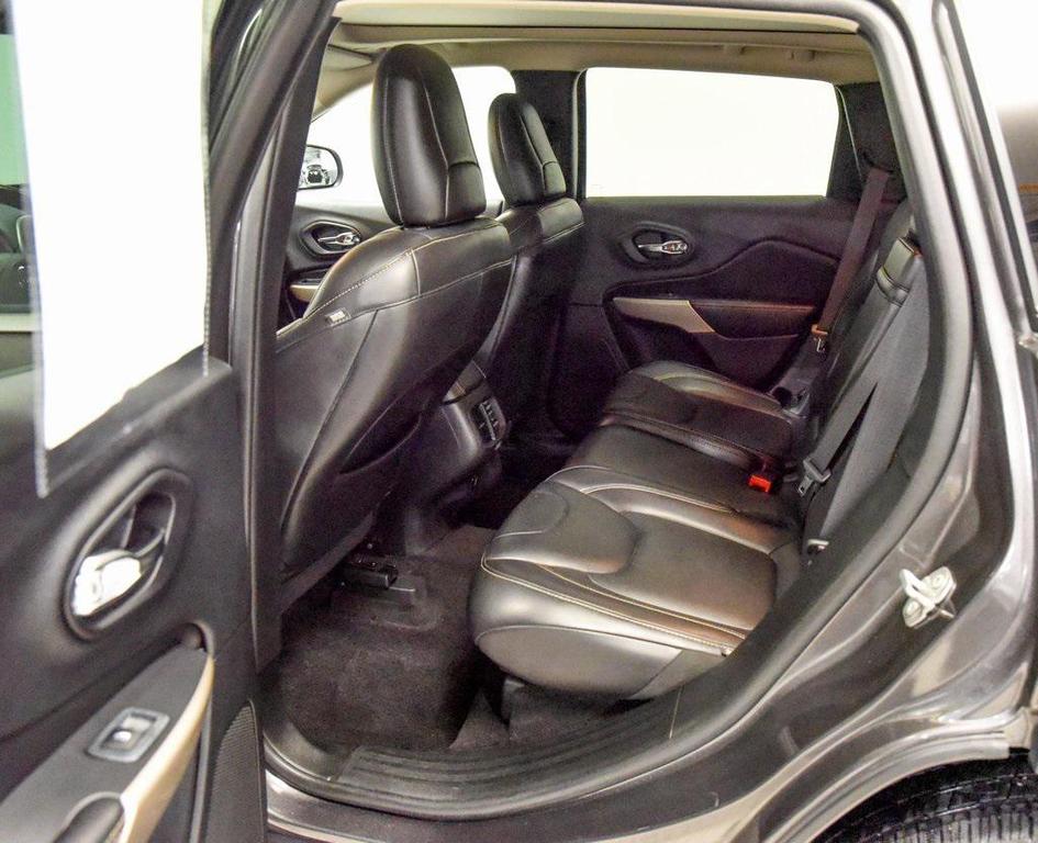 used 2018 Jeep Cherokee car, priced at $12,995