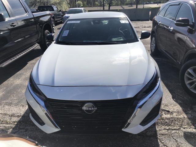 used 2025 Nissan Altima car, priced at $28,995