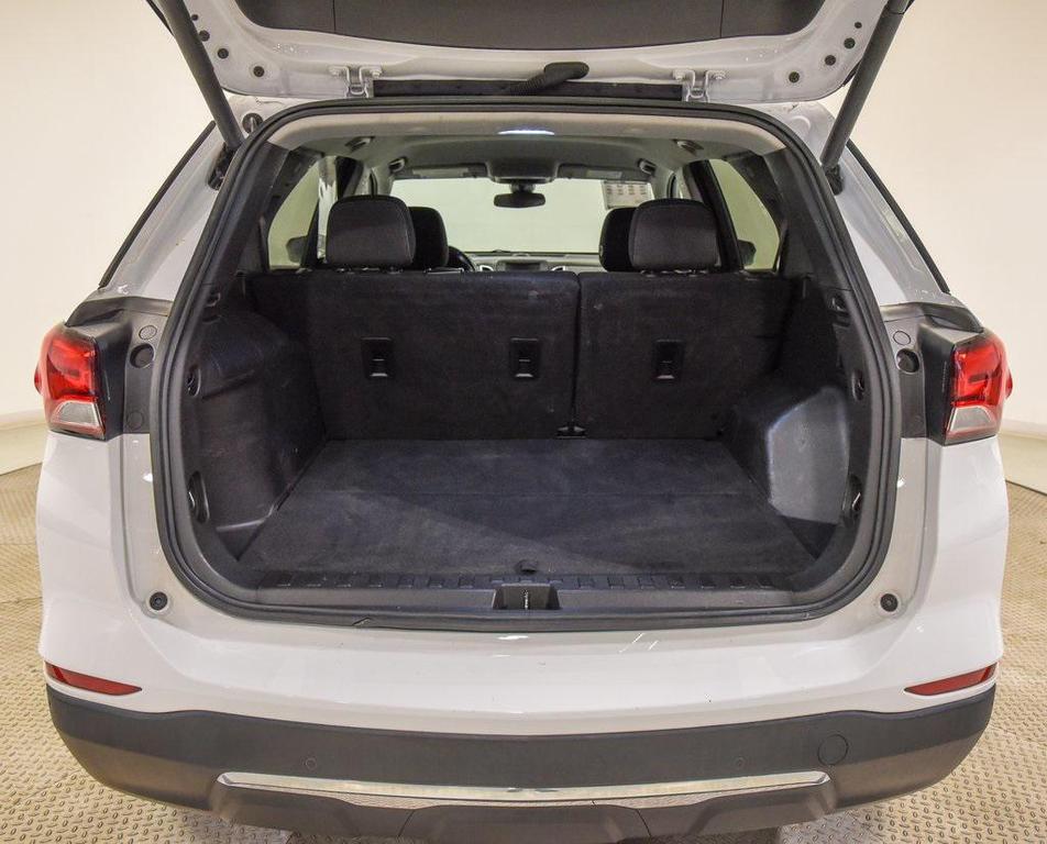 used 2022 Chevrolet Equinox car, priced at $17,241