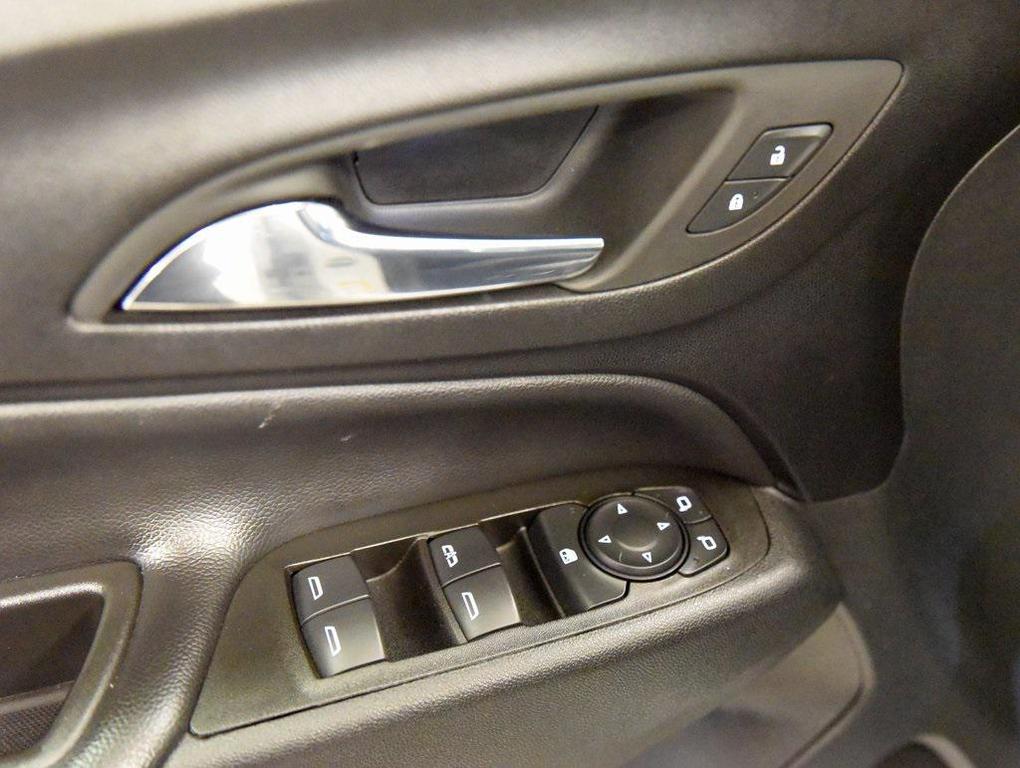 used 2022 Chevrolet Equinox car, priced at $17,241