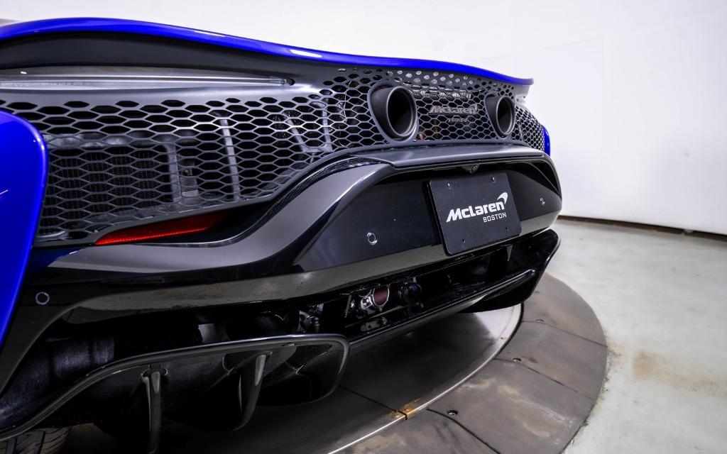 new 2025 McLaren Artura car, priced at $329,408